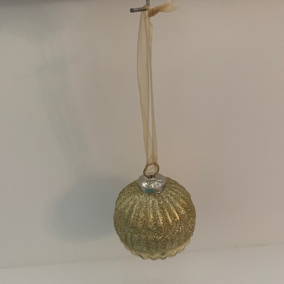 Martha Stewart Christmas Ornaments Glass 6 Gold Glitter Christmas Ornaments - Picture 5 of 9